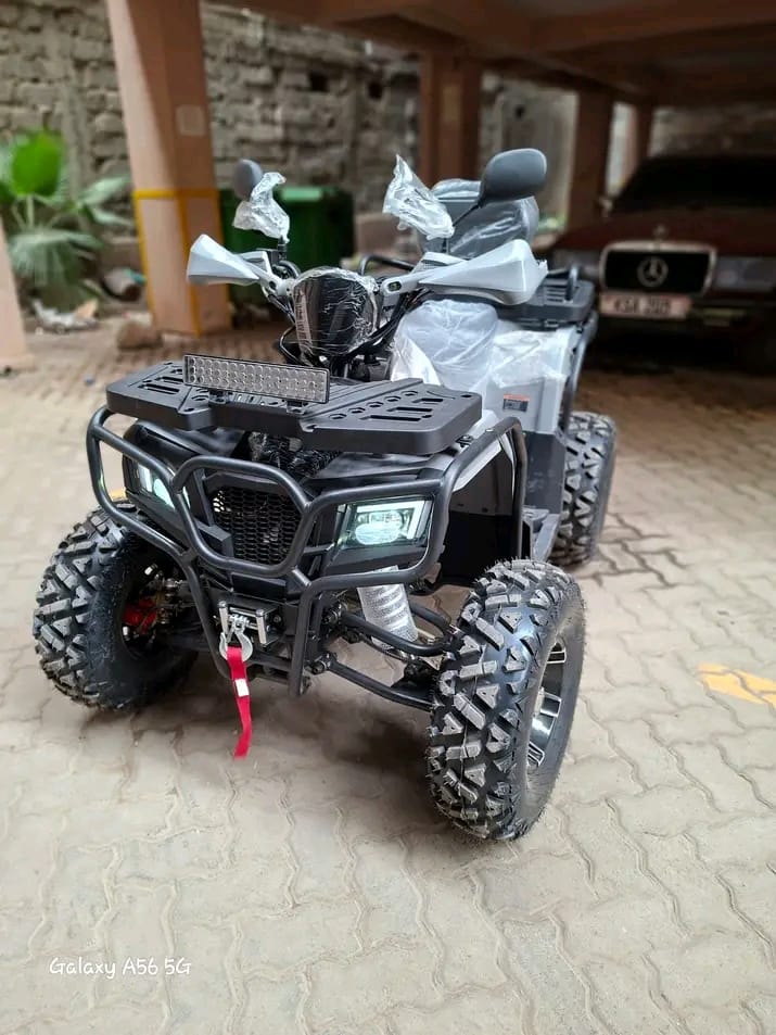 BLACK UTILITY ATV QUAD